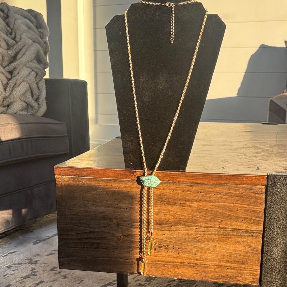 Elegant Gold and Turquoise Necklace